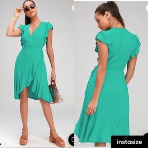 🔥Lulu’s Wrap Midi dress